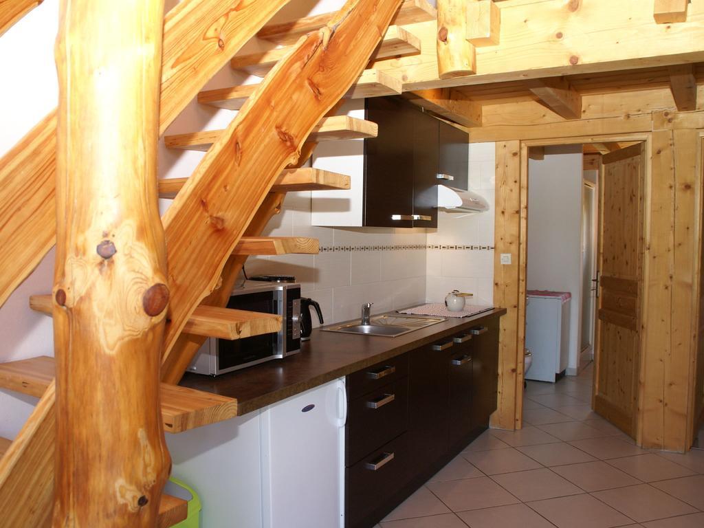 Cosy Holiday Home With Garden In Walscheid Екстер'єр фото