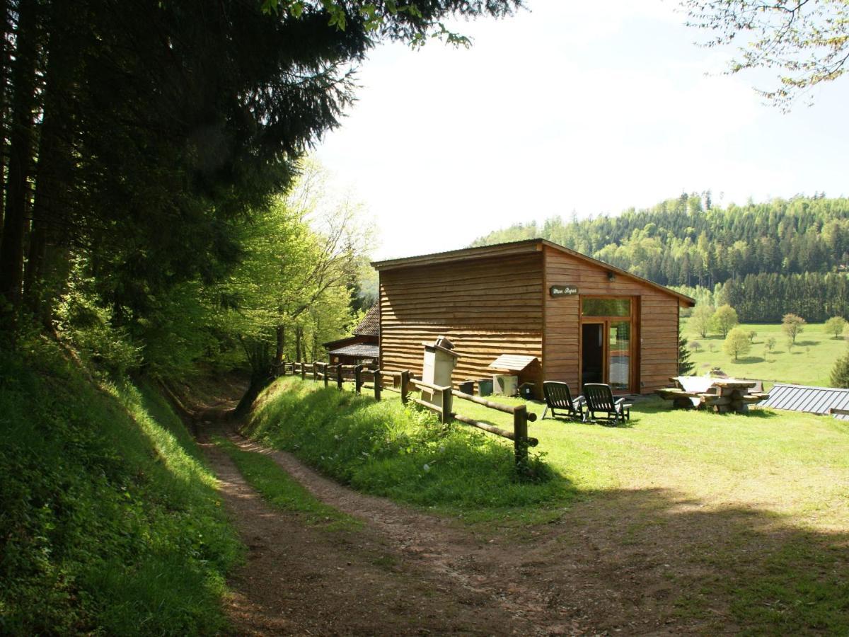 Cosy Holiday Home With Garden In Walscheid Екстер'єр фото