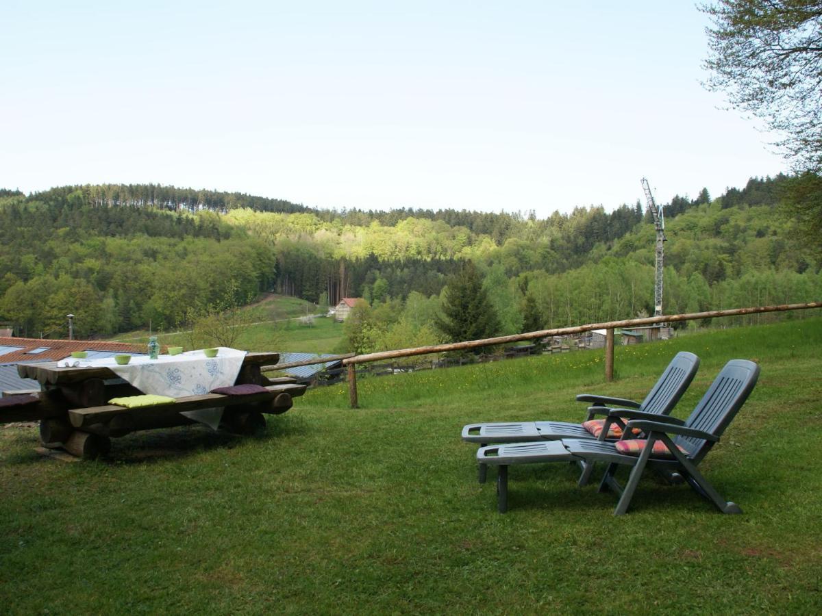 Cosy Holiday Home With Garden In Walscheid Екстер'єр фото