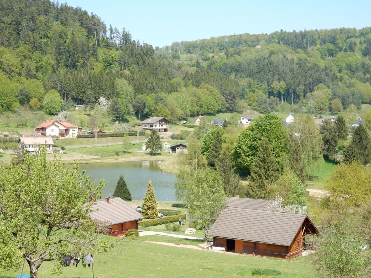 Cosy Holiday Home With Garden In Walscheid Екстер'єр фото